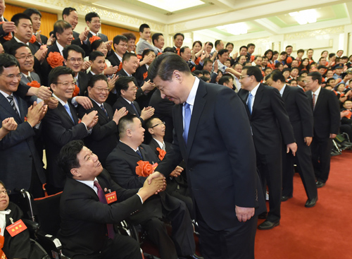 全國助殘日前夕，頤而康公司負(fù)責(zé)人受到習(xí)近平總書記等中央領(lǐng)導(dǎo)親切接見